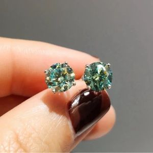 GRA Certified 4CT Round Cut Green Moissanite 925 Sterling Silver Stud Earring
